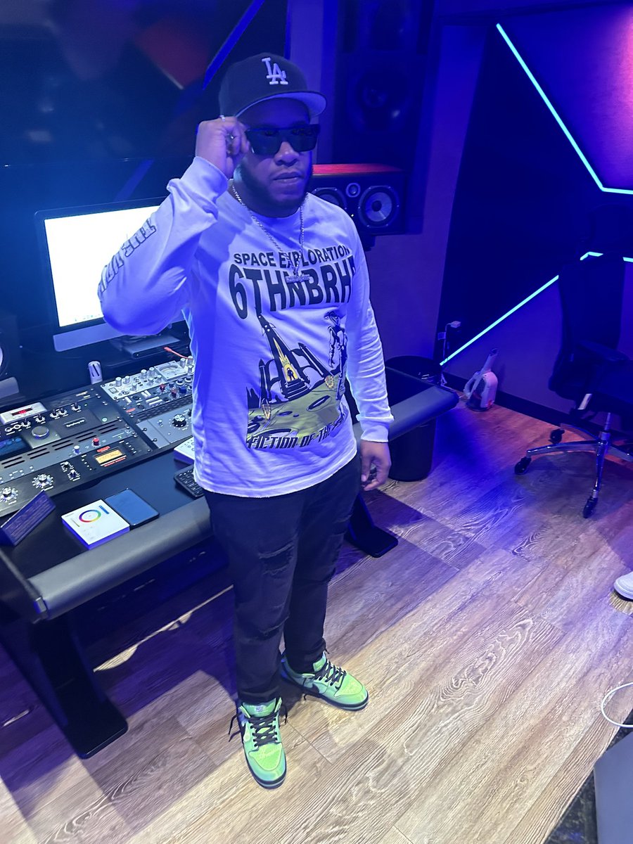 BlameSwagg's tweet photo. No I don’t rap…I just look like it https://t.co/8yqO8FlNSi