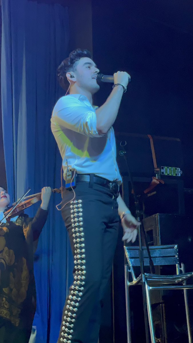 Andresse_Not's tweet photo. Gracias por tan bonita noche @andresseuv https://t.co/Y7mCY0CqB5