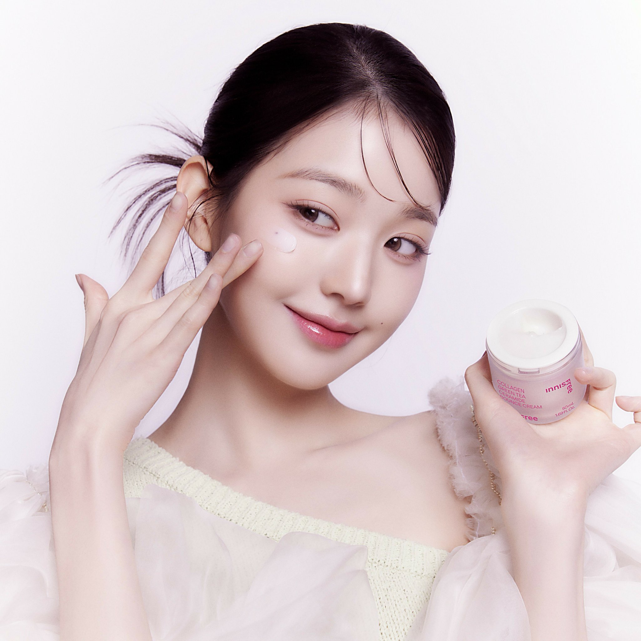 イミンホ　イニスフリー　innisfree  写真集　直筆サイン入り イミンホ イニスフリー innisfree 写真集 直筆サイン入り Amazon
