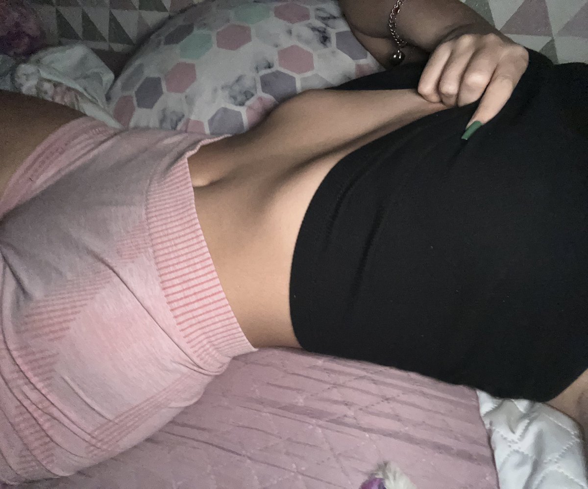 vanterexic's tweet photo. bc de madrugada pos comer pizza https://t.co/AqVSzwpr3L