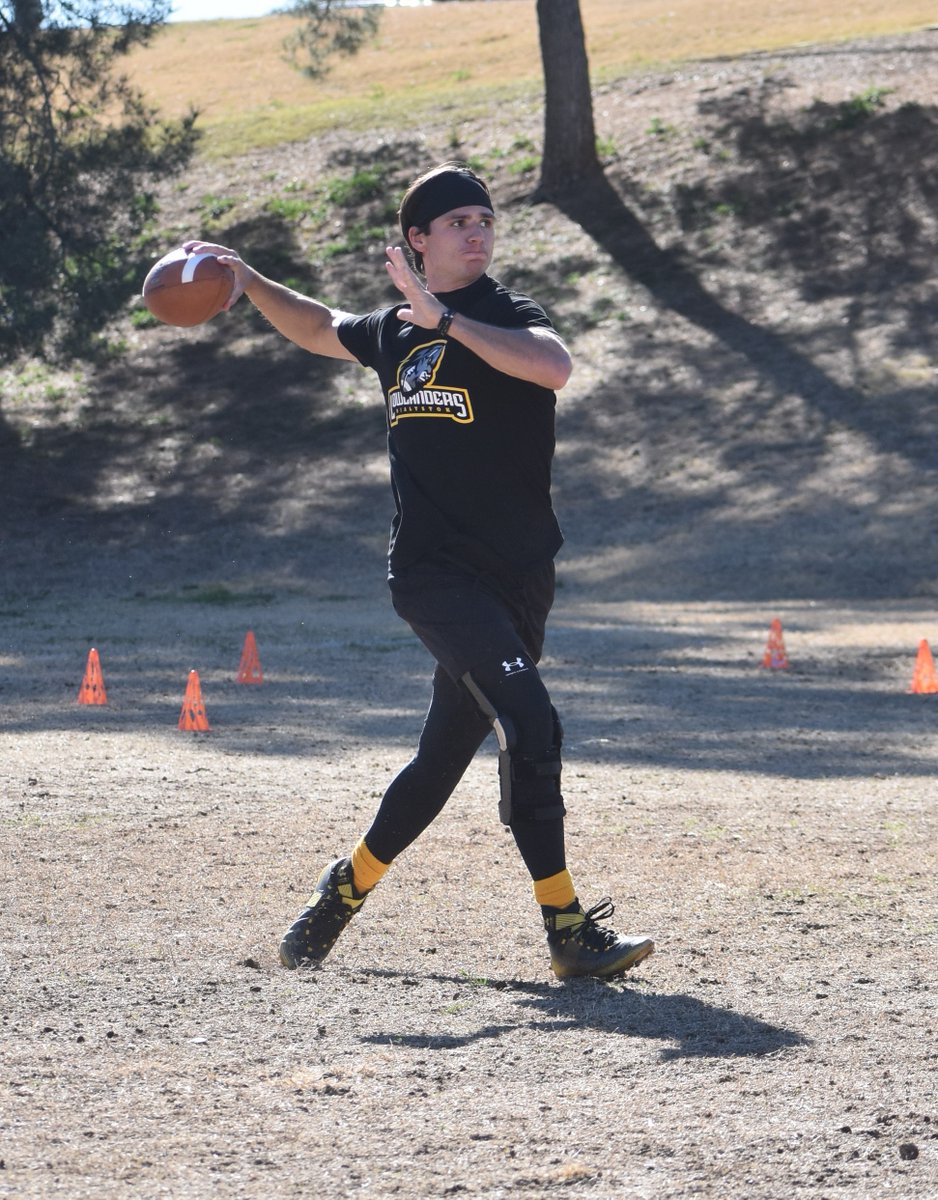 RBYowell2's tweet image. Getting some #LabWork in w/ @QBManuch on an "all day throwing weather" Saturday!  @imcamyowell looking ready for the upcoming season &amp;amp; sporting the new colors of the 3x PFL champs. 9 days until ✈️ to 🇵🇱 #OneOfTheHerd 🦬 @JClay_15 @JP_Bcast @azc_obert @LATimesfarmer @EricDMetz