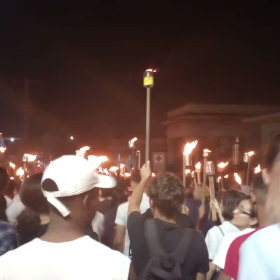 El #IPVCECarlosMarx presente en la Marcha de las Antorchas. #JoseMarti #MartiVive