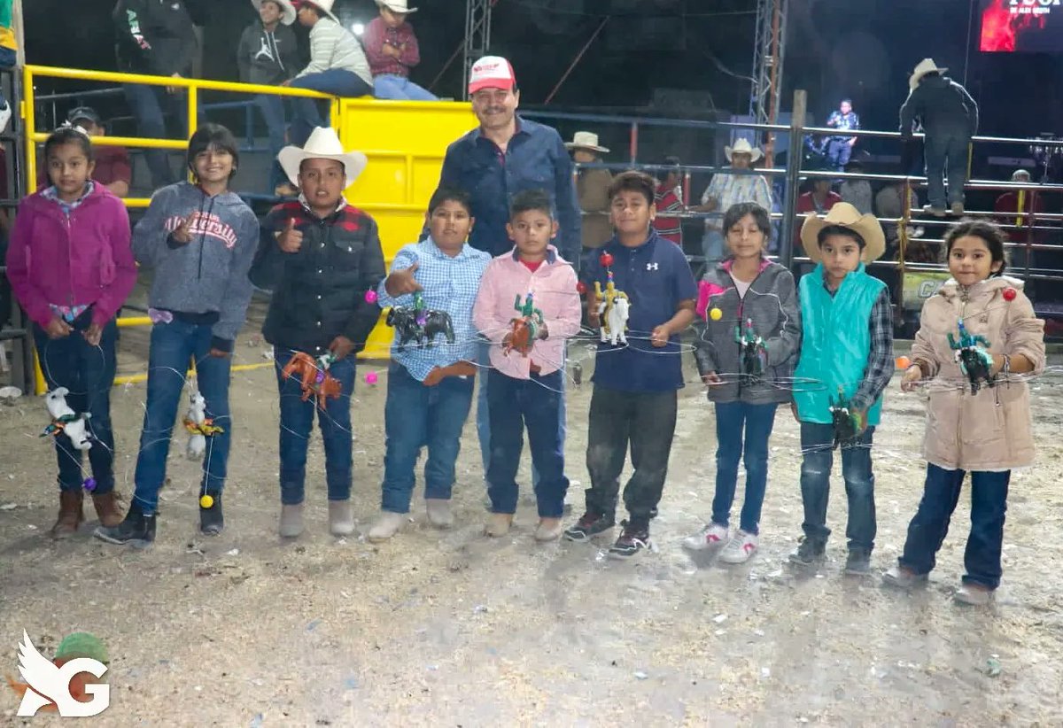 angelgarciaya's tweet photo. Excelente día amigas y amigos, les comparto el gran #Jaripeo que se llevó a cabo en #Ahuehuetzingo, Morelos.
Agradezco a la gente bonita de esa comunidad por su gran recibimiento, así como al Comité Organizador. 👑
¡Que vivan nuestras tradiciones!
#4García #YoSíSoyDeMorelos #MorelosNecesitaUnÁngel
#PorMorelos