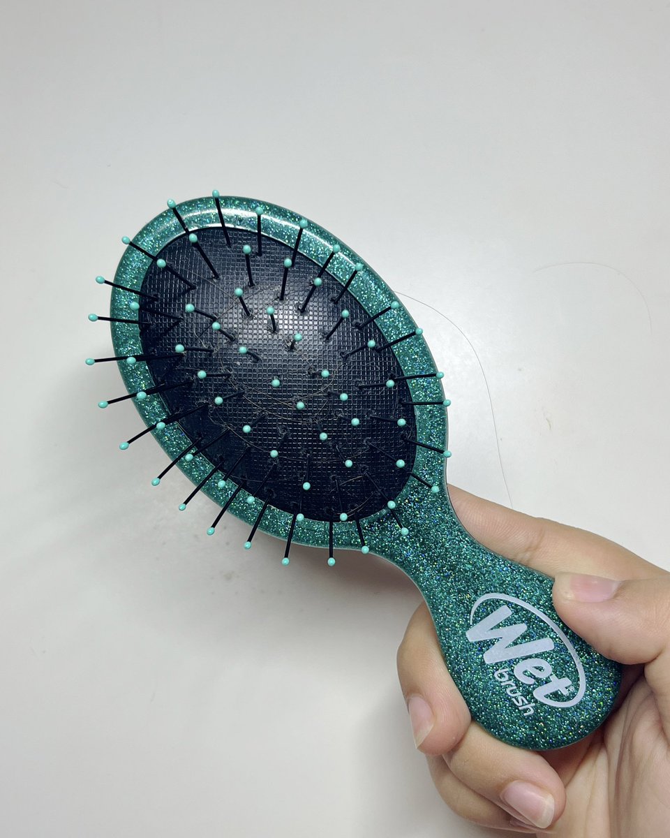 hiipimpim's tweet image. ช่วงนี้มีแต่คนทักว่าผมหนาขึ้นมากกก ก่อนหน้านี้ผมร่วงเยอะอะแบบสระผมทีก็คือหลุดเยอะมาก จนมาเจอตัวนี้คือไม่เหนื่อยกวาดบ้านอีกต่อไป! เรากินมาสักพักแล้วรู้สึกว่าผมเราร่วงน้อยลงมากแบบแทบจะไม่ร่วงเลย แถมลูกผมก็ขึ้นมาใหม่อีกด้วย สุดยอดจิง 🫶🏻
#Nectapharma #NectahairReview