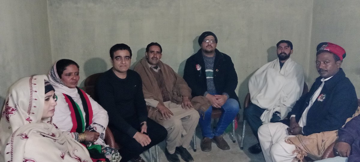Sunil Shahzad (@minoritywipp172) on Twitter photo رات گئے تک حلقہ 165 میں سنیل شہزاد صدر منارٹی ونگ پی پی پی 165ڈسٹرکٹ 4لاہور نے اپنی ٹیم کے ساتھ رانا صفدر دلشاد امیدوار ایم پی اے کی کمپین ڈور ٹو ڈور کی۔#PPPDigitalLahore
<a href="/BBhuttoZardari/">BilawalBhuttoZardari</a> #منارٹی_ونگ_ڈسٹرکٹ_4_لاہور #کھلی_کہچری_روبینہ_سہیل_بٹ #na125election #PPPDigital رات گئے تک حلقہ 165 میں سنیل شہزاد صدر منارٹی ونگ پی پی پی 165ڈسٹرکٹ 4لاہور نے اپنی ٹیم کے ساتھ رانا صفدر دلشاد امیدوار ایم پی اے کی کمپین ڈور ٹو ڈور کی۔#PPPDigitalLahore
<a href="/BBhuttoZardari/">BilawalBhuttoZardari</a> #منارٹی_ونگ_ڈسٹرکٹ_4_لاہور #کھلی_کہچری_روبینہ_سہیل_بٹ #na125election #PPPDigital