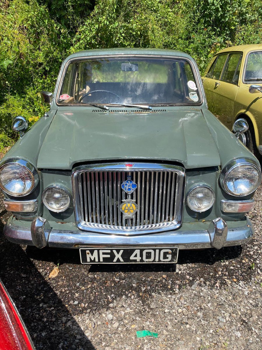 BarnFindsUK's tweet photo. Ad: Vanden Plas Princess 1300
On eBay here -->> https://t.co/rjrV41iwil
#VandenPlas #Princess1300 #ClassicCar #CarForSale #AutoAuction #RareFinds https://t.co/B5TbAzpbwt