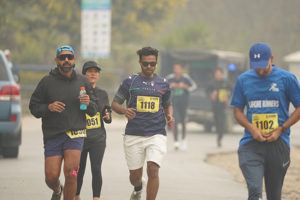 runwithuspk's tweet photo. Live scenes from the beautiful streets of Islamabad as participants run the #IslamabadMarathon24! 🏅🏃🏃‍♀️ https://t.co/qmNubWpaLN