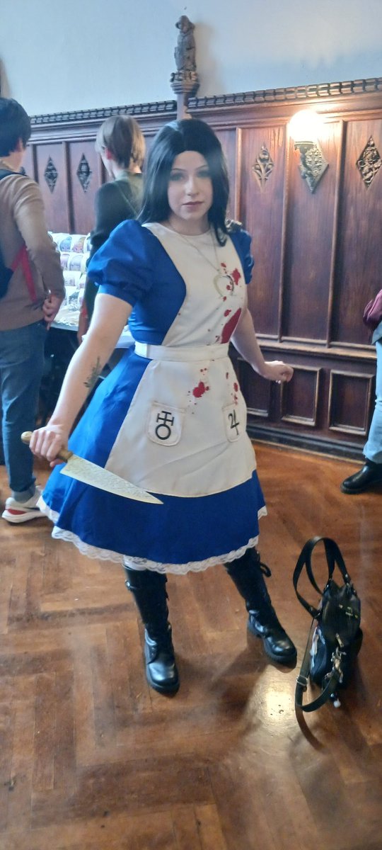 KaiusMaddax's tweet photo. Went to Uchi-Con today and I was amazed to see so many awesome cosplayers! Not gonna lie my heart dropped when I saw a Tohoku Kiritan and Alice Liddell! That literally made my day! 😭
#VOCALOID #AliceMadnessReturns
#UchiCon #TohokuKiritan #東北きりたん #KagamineRin #鏡音リン https://t.co/ofgs8fBQqH