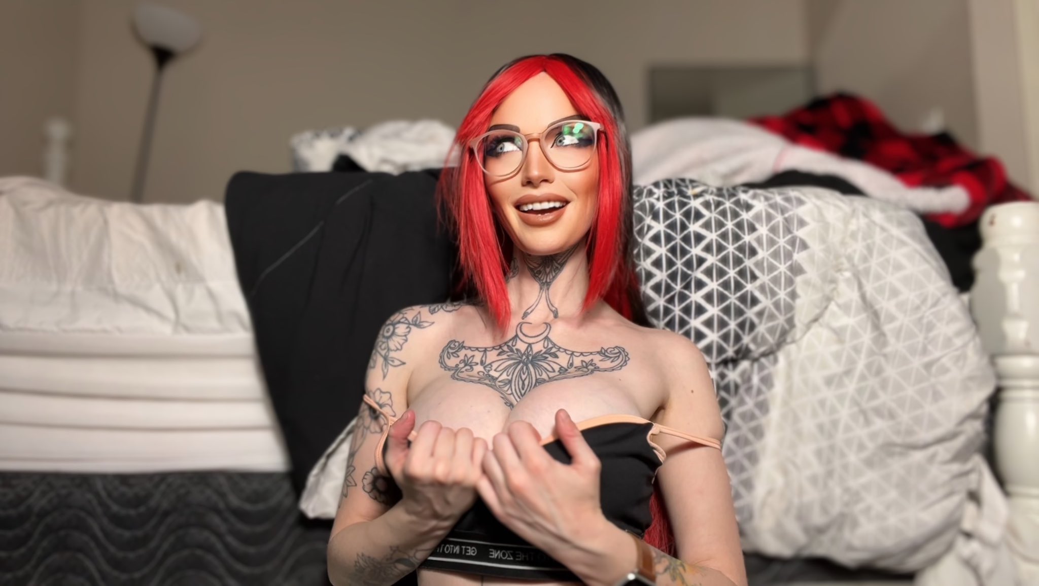 1 pic. My boobs farted tonight. Don’t ask, I can’t even armpit fart 🤷🏻‍♀️ https://t.co/qBKHcImzWm
