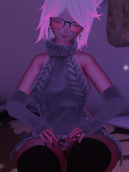 Come here and lay on my lap~ https://t.co/ciHoc3tzLJ