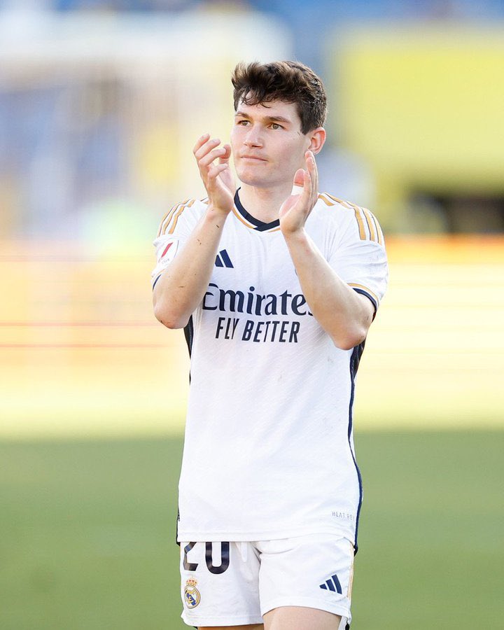 Tchoumino™️ tweet media