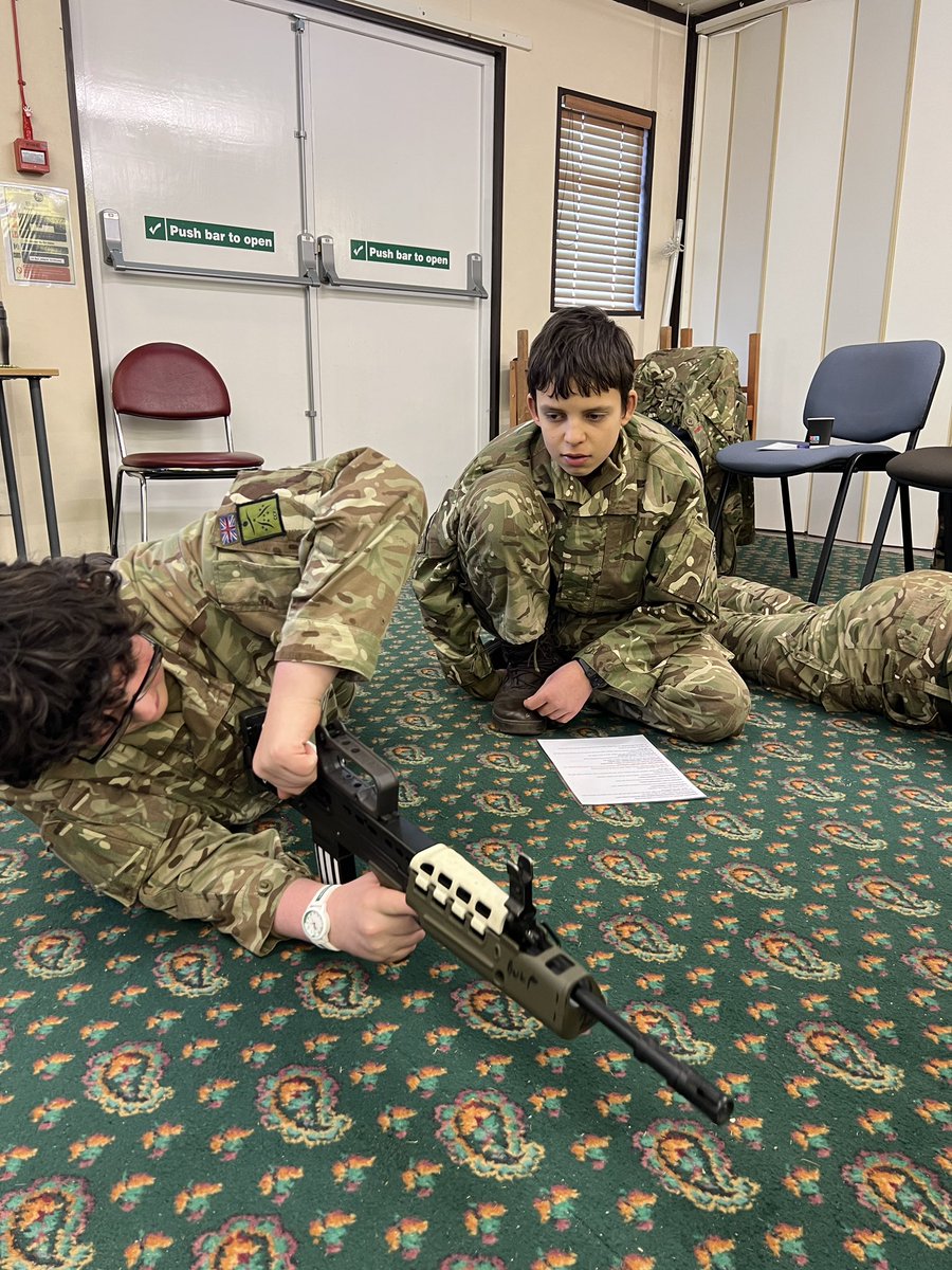 CcfTorquay's tweet image. Day two begins.  Weapons handling and test day for our Army cadets. Nerves are palpable, but their readiness for the challenge is humbling to see. Stay sharp, keep keen, work hard… it will be worth it. #ArmyChallenge #CadetWHT #CadetSkills 🎯🔒📚