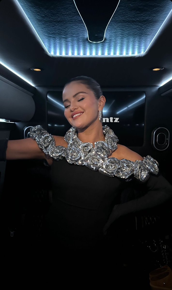 Selena Gomez Source tweet media