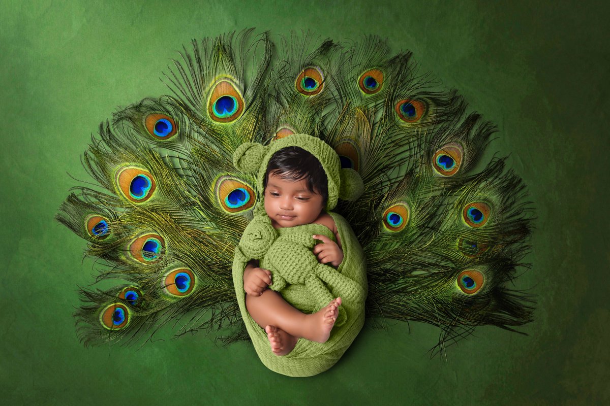 CrystalMedia20's tweet photo. 🍼✨ Cherish the Moments: Newborn Photography at Crystal Media Studio! 📸💖 Book your session for timeless memories in our serene studio. 🌟 #NewbornMagic #CrystalMediaStudio https://t.co/whWwTjUlzs