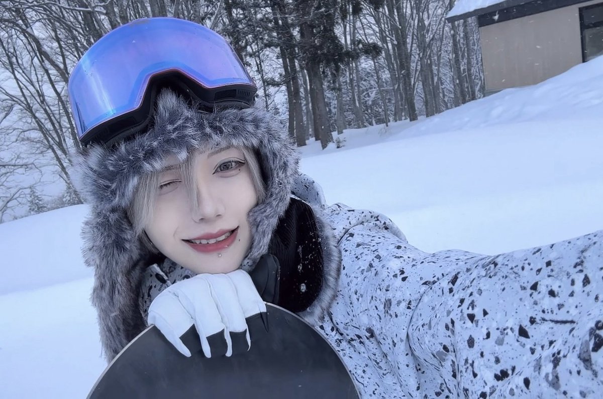 tsubaki_XPIA's tweet photo. 雪遊び⛄️ https://t.co/GspD8vaLSl