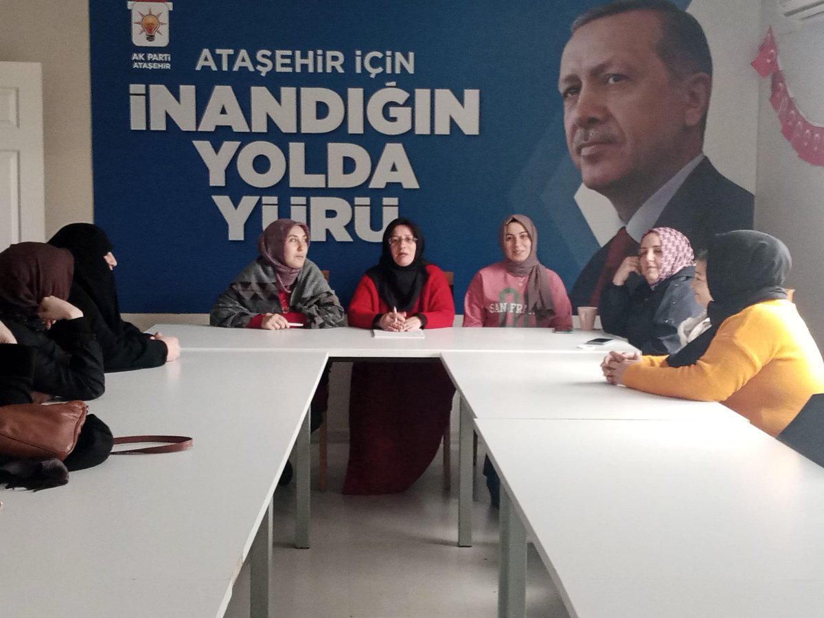Ataşehir ilce kadın kolları başkanı <a href="/GulayseDurak/">Gülayşe Durak</a> öncülüğünde Ferhatpaşa mahallesi kadın kolları <a href="/fatma3450ceylan/">Fatma Ceylan</a> eşliğinde haftalık toplantimizi gerçekleştirdik hayırlara vesile olsun