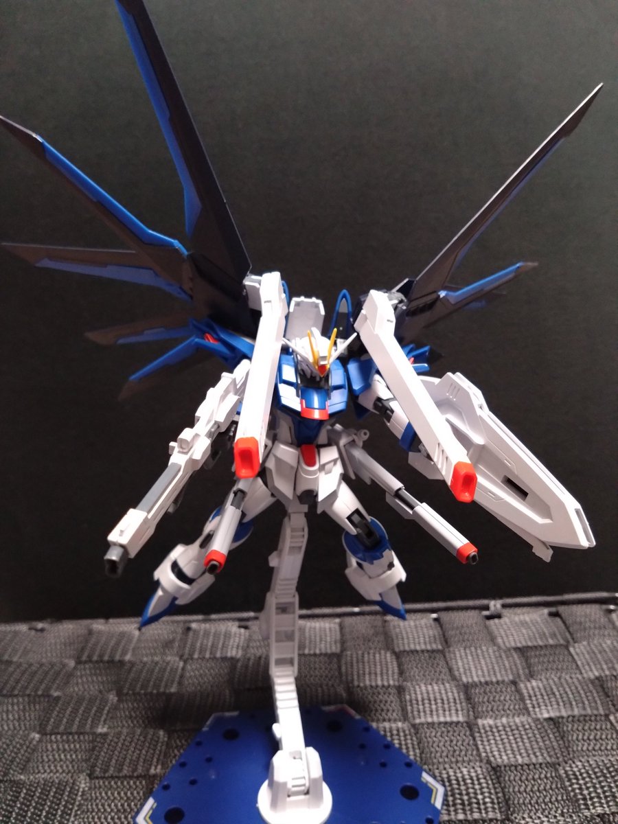 jojo_zplus's tweet photo. HGライジングフリーダムガンダム素組み完成しましたƪ⁠(⁠˘⁠⌣⁠˘⁠)⁠ʃ
神映画見たあとだとはかどるわ
#ガンプラ好きな人たちと繋がりたい 
#ガンダムSEEDFREEDOM https://t.co/dk2JLAw1sr