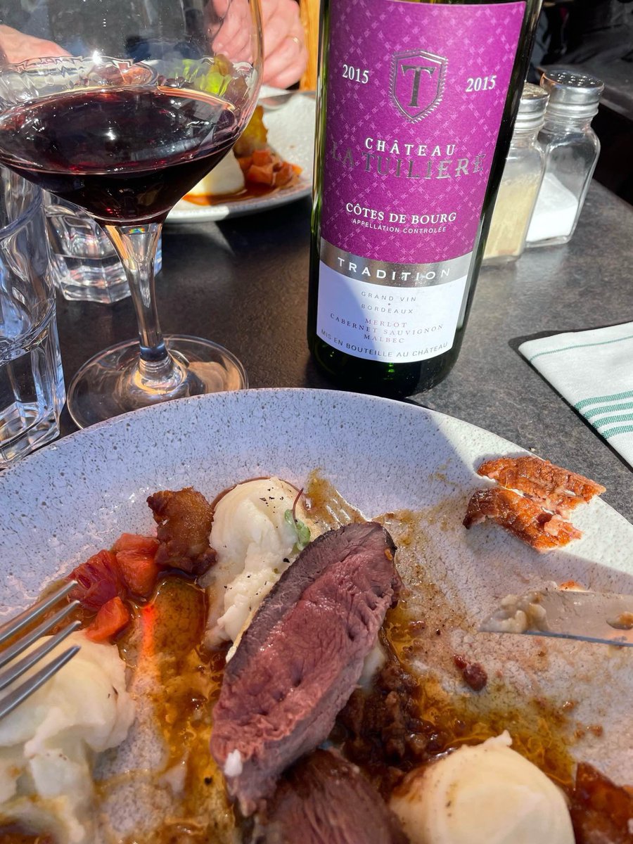 Vu,au sommet de <a href="/Meribel3vallees/">Méribel - Cœur des 3 vallées</a>  chez <a href="/simple/">ؘ</a>. et.Meilleur le #chateaulatuiliere #terravitis #vigneronindependant #vindebordeaux #cotesdebourg