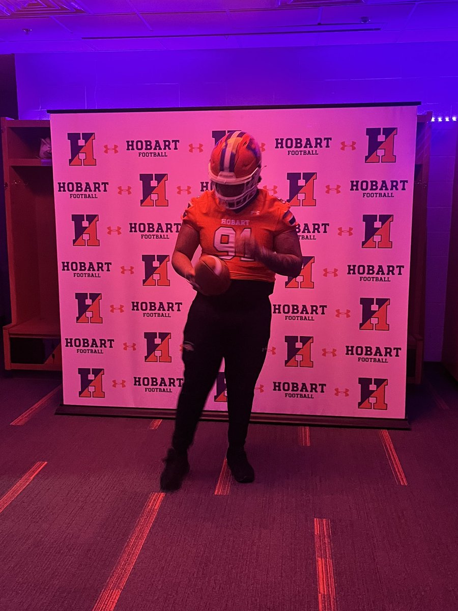 Had an amazing day at Hobart , @Coach_DeWall , @CoachD_Delgado  did both an amazing job welcoming and embracing , 100% enjoyed the day