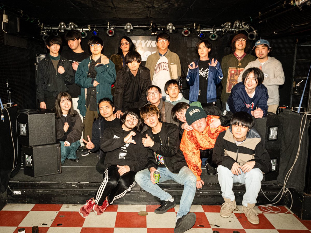 Sunapa72's tweet photo. 1/27！昨日Negative Pop Party！
仙台FLYING SON！

セトリ
1.2本目の傘
2.49日
3.まるで手放し
4.Aさん
5.陽が落ちて
6.目をつぶる努力

ありがとうございました！！ https://t.co/oam0PsbML5
