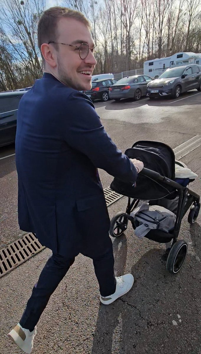 TokenEconomist7's tweet image. Pas mal cette année le service nounou a #cryptoxr.
Un peu cher cela dit. 
@PowerHasheur