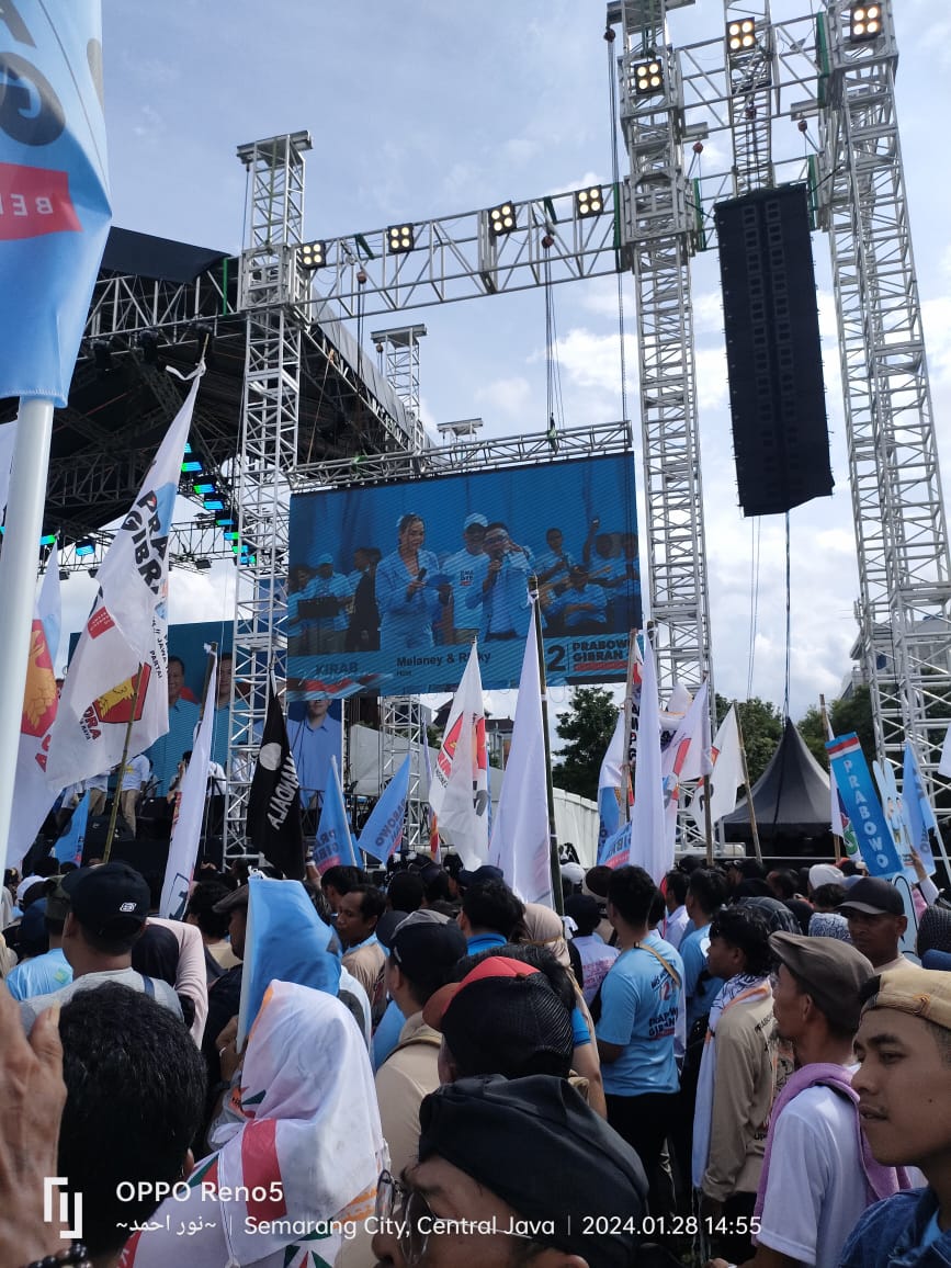 desheriyev57701's tweet photo. @HanaVasque28944 Kondisi terkini di lokasi #KirabKebangsaan02 Semarang Jateng
Gass Menang Satu Putaran https://t.co/u9xeh2BOO3