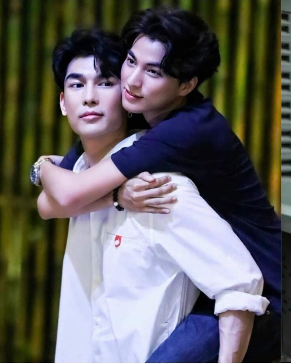 ujeen25's tweet photo. ให้โลกใบนี้มีเพียงเราเท่านั้น หนึ่งนาทีก้อเหมือนเป็นนิรันดร์เพราะมิวกลัฟจริงๆ🥹🌞🌻♥️♥️
@MSuppasit 
@gulfkanawut #waanjaimewgulf
#หวานใจมิวกลัฟ
#มิวกลัฟ #MewGulf
#GrowAsWeGoWJMG2024 https://t.co/2sU3vcHY4E