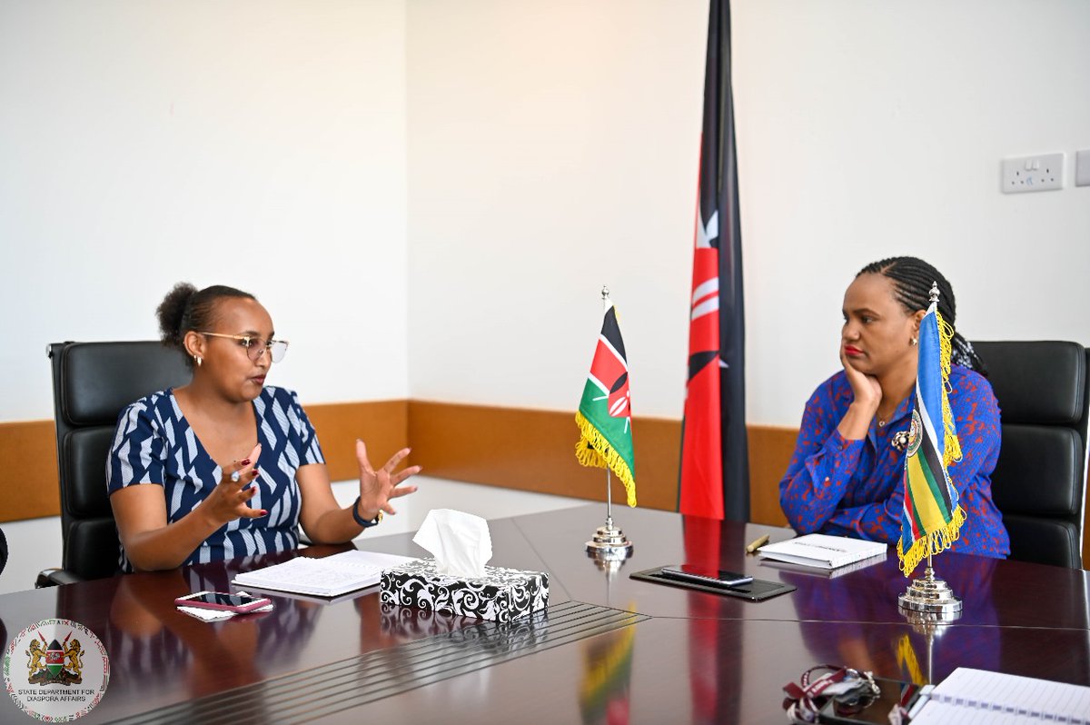 Diaspora_KE's tweet photo. 𝗣𝗦 𝗧𝗢 𝗘𝗫𝗜𝗧𝗜𝗡𝗚 𝗜𝗡𝗧𝗘𝗥𝗡𝗦: 𝗧𝗛𝗔𝗡𝗞 𝗬𝗢𝗨 𝗙𝗢𝗥 𝗬𝗢𝗨𝗥 𝗦𝗘𝗥𝗩𝗜𝗖𝗘

Diaspora Affairs PS @roselinenjogu bid farewell to the interns who were attached to @Diaspora_KE and thanked them for the service they have rendered to Kenyans. #ThankYou #SDDA https://t.co/IGnvxQD3fK