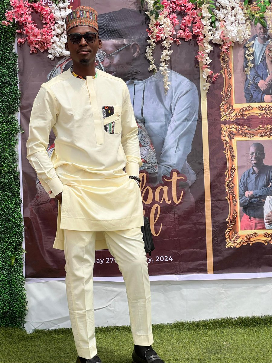 My friend @ridwandimejiojo confidently styled in @Taqit_Couture ✂️ We don’t do regular here, I take very good care of my friends’ outfits and they also pay me very well🤗