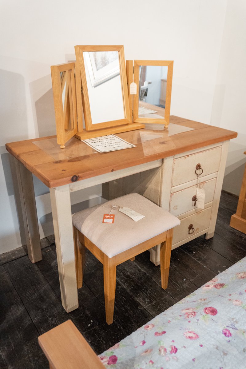 Elevate your home, and your morning routine with the sophistication of the Plank Pine Dressing Table.

Come and visit our showrooms to discover our full Plank Pine Range.

earshamhomefurnishings.co.uk/product-page/p…

#DressingTable #Norfolk #Suffolk
