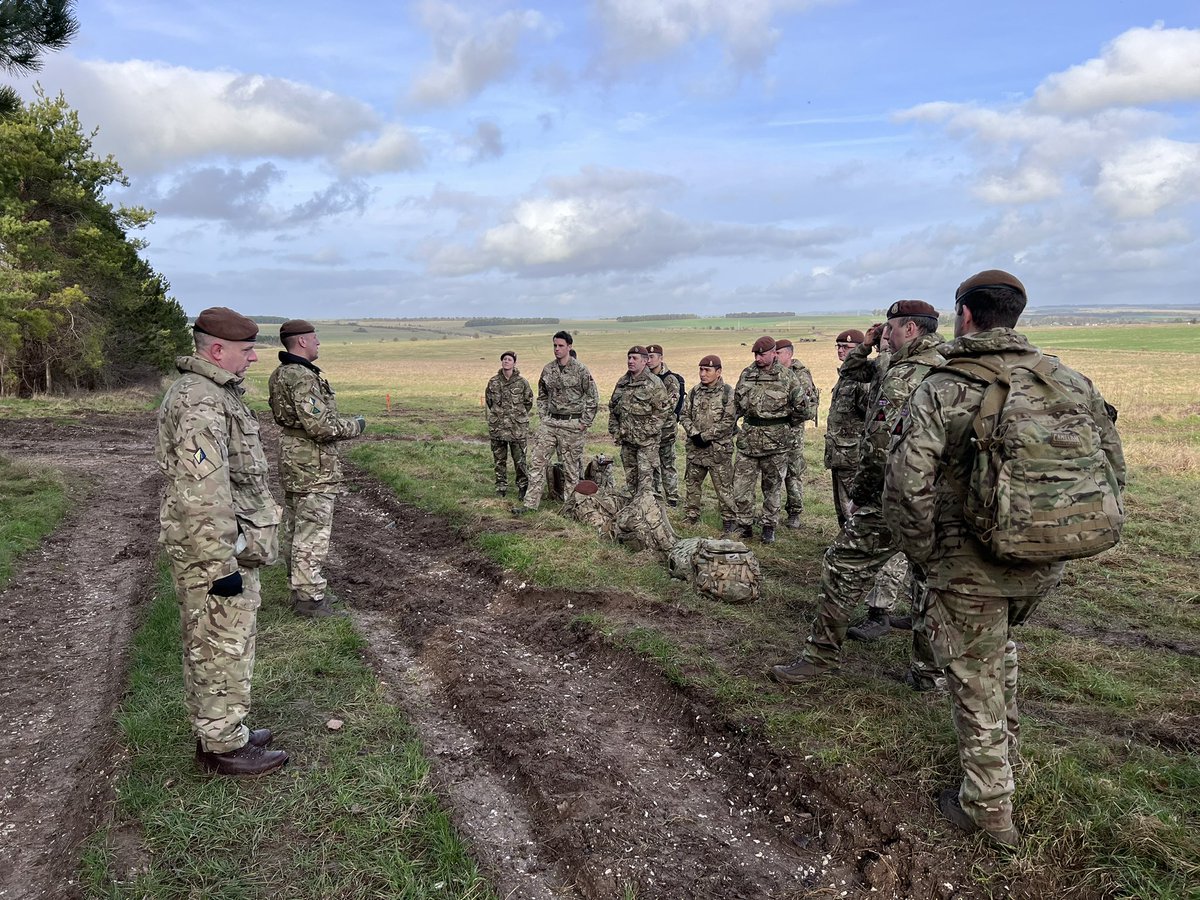 #hideandseek @WessexYeomanry working with Combined Arms Manoeuvre School Team on counter-ISR tactics including the use of thermal imagine sights and new cam suits. #armouredreserve