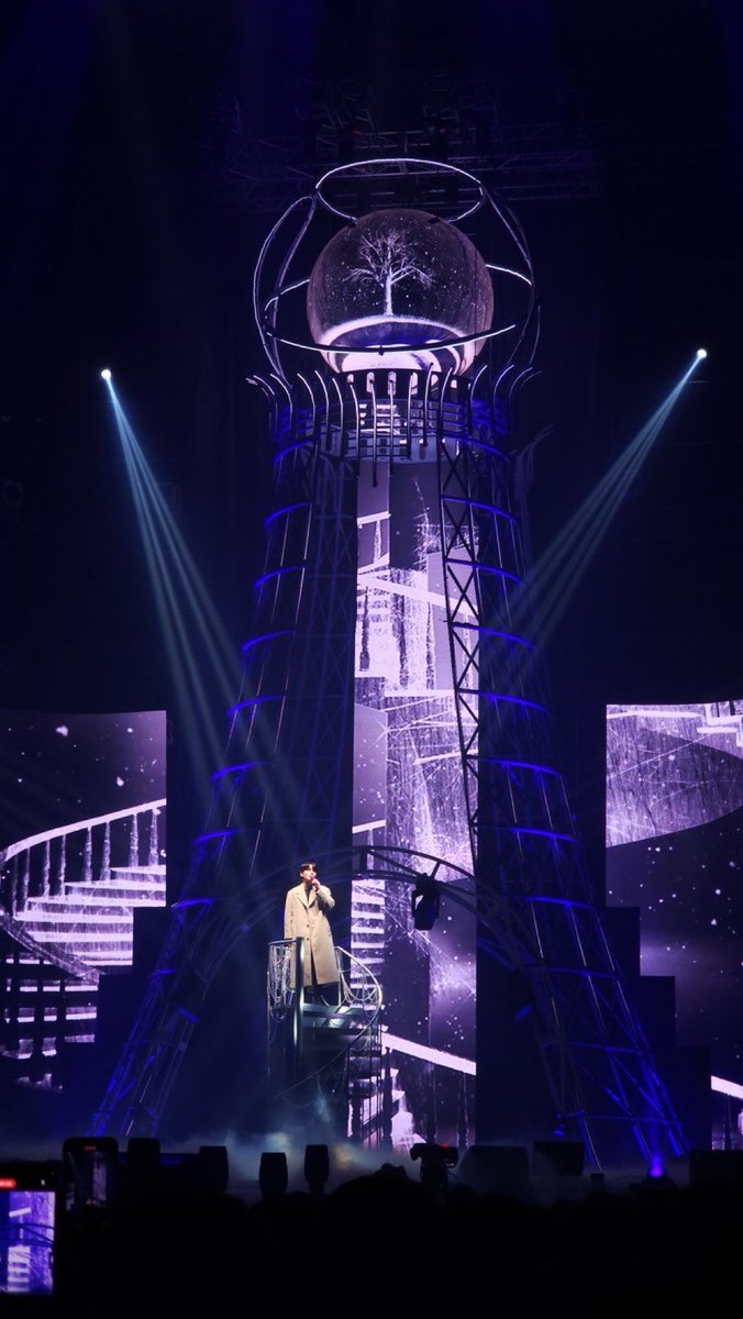 KHJBASE's tweet photo. he looks so beautiful :( https://t.co/0jQpL5RTnr