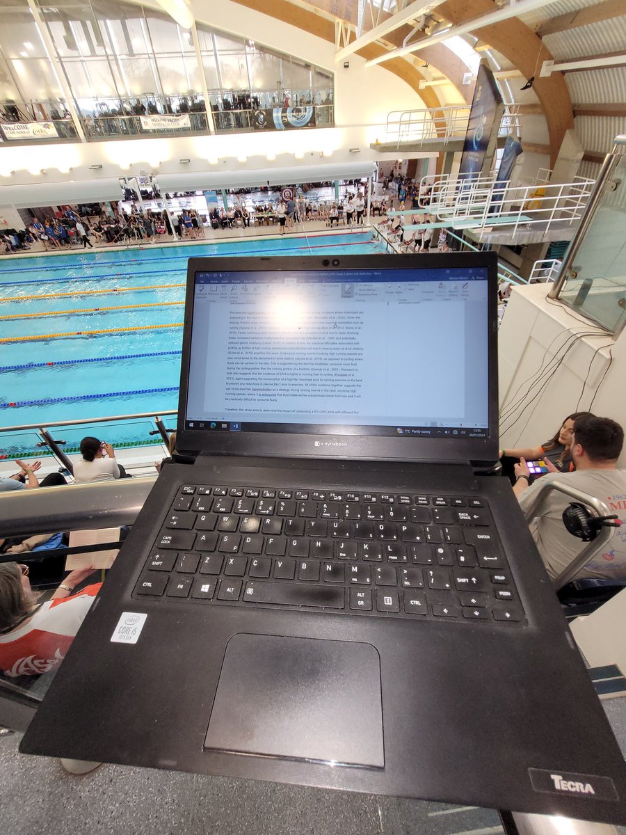The irony of reading @Sagesportsci performance in the heat study when at an all day swim comp 🥵. Note to self - wear shorts next time!