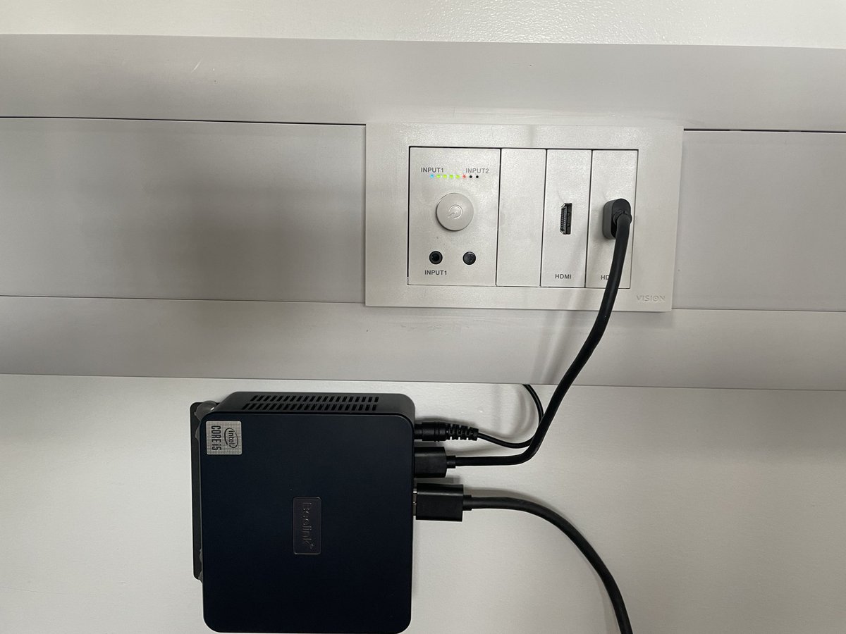 Education_IT's tweet photo. An elegant triple display install that really delivers.. just over 7m of teaching display with discrete in-ceiling audio @WCommonPS #JobPride #EdTech #EduIT #EduClassrooms https://t.co/DeOsdxGry0