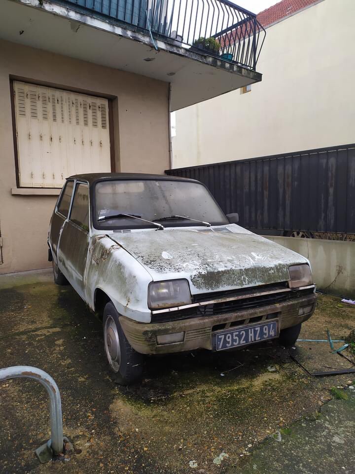 SebCiszewski's tweet image. Je m’étais garé à proximité de la sous-préfecture d’Agen ... J’avais encore vu juste ! 😂😂😂🤣🤣