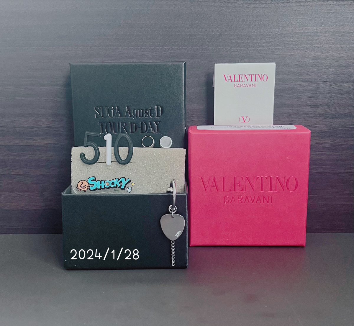 maru_puding's tweet photo. アナログカウントダウン
#D_510
昨日は- ̗̀ 🍭 ̖́-님の展示会で
素敵なゆんぎさんに
沢山逢えて
しばらく頑張れそう
展示会前に𓌉𓇋
終わって☕️😋
ゆんぎさーん
艶ちゃんと
ずーーーーっと
ゆんぎさんの話ししてたよ
くしゃみ出なかったかな
#To2025_WithSUGA
#UntilSpringCome https://t.co/QLA4HWbaK6