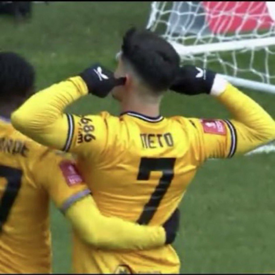CalWolves05's tweet photo. @WBA @EmiratesFACup @SpreadexSport https://t.co/ZFZYudqncb