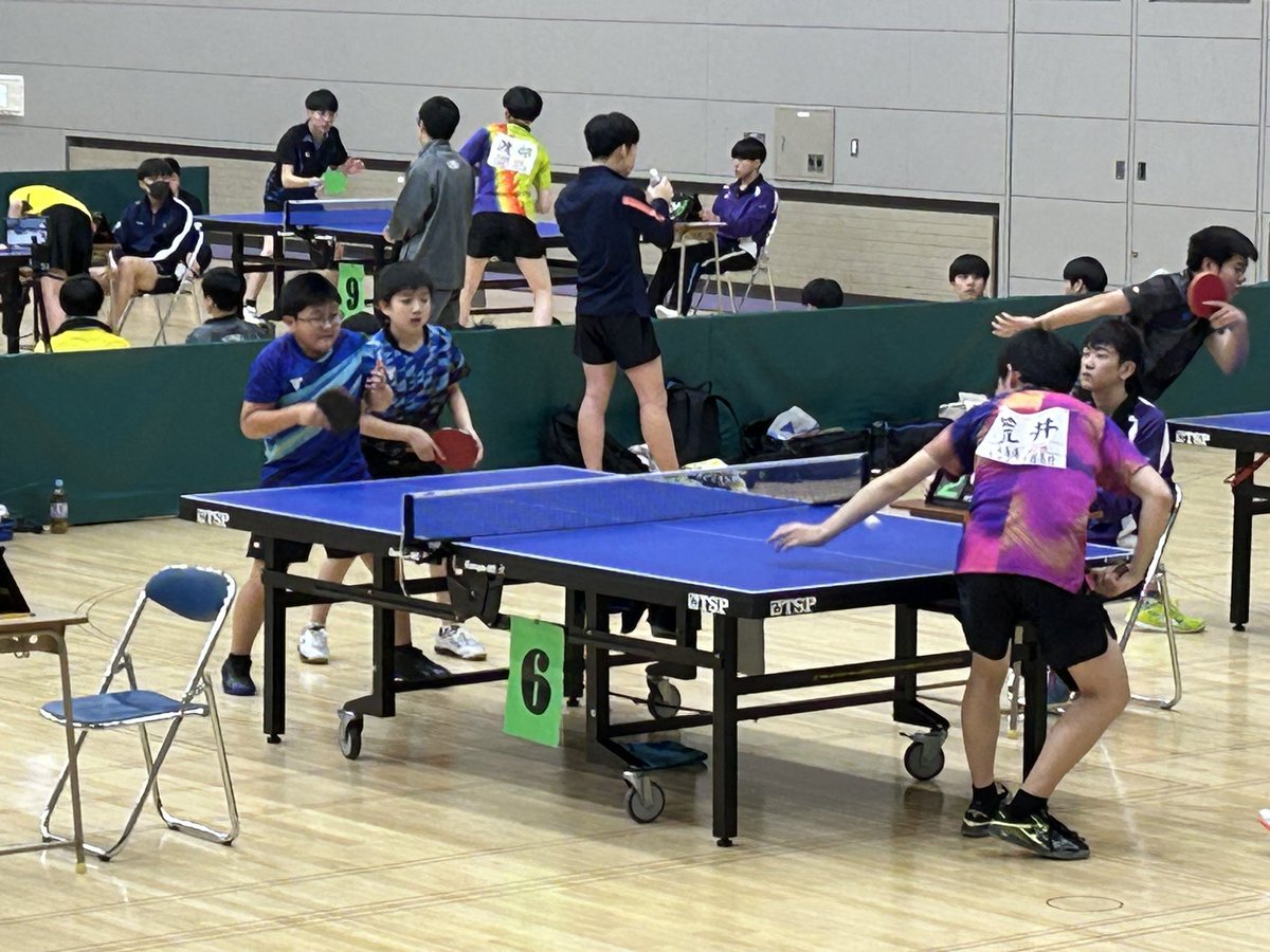 sunatakyuu's tweet photo. 美唄オープン卓球選手権大会に参加してきました。今回は、団体戦のみでして、団体戦は自分の試合の勝敗がチームの勝敗につながるので、より緊張感が ありますね。
 #卓球   #美唄市 https://t.co/ZPOR2uBgn9