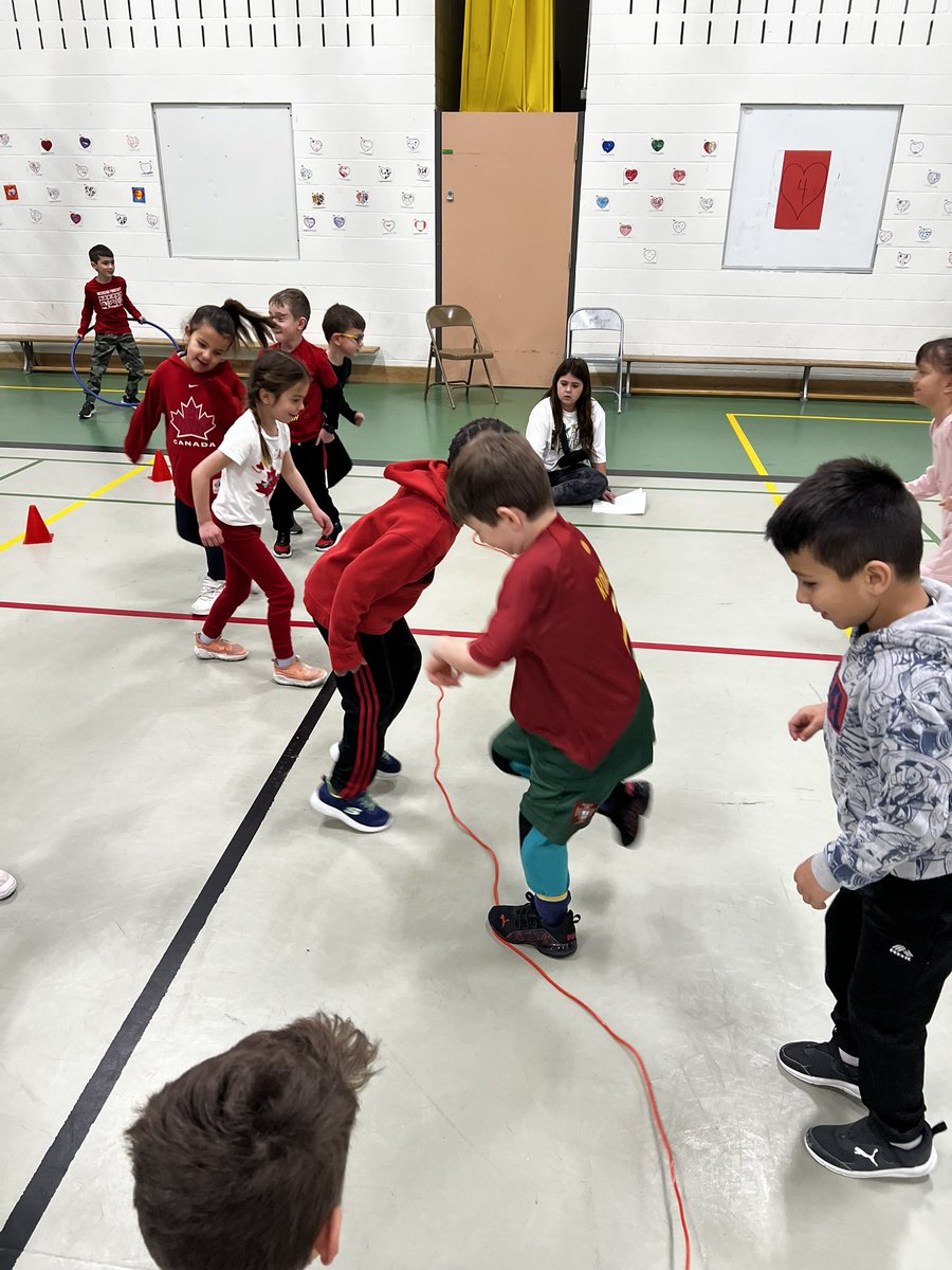 Ms. Gomes tweet media