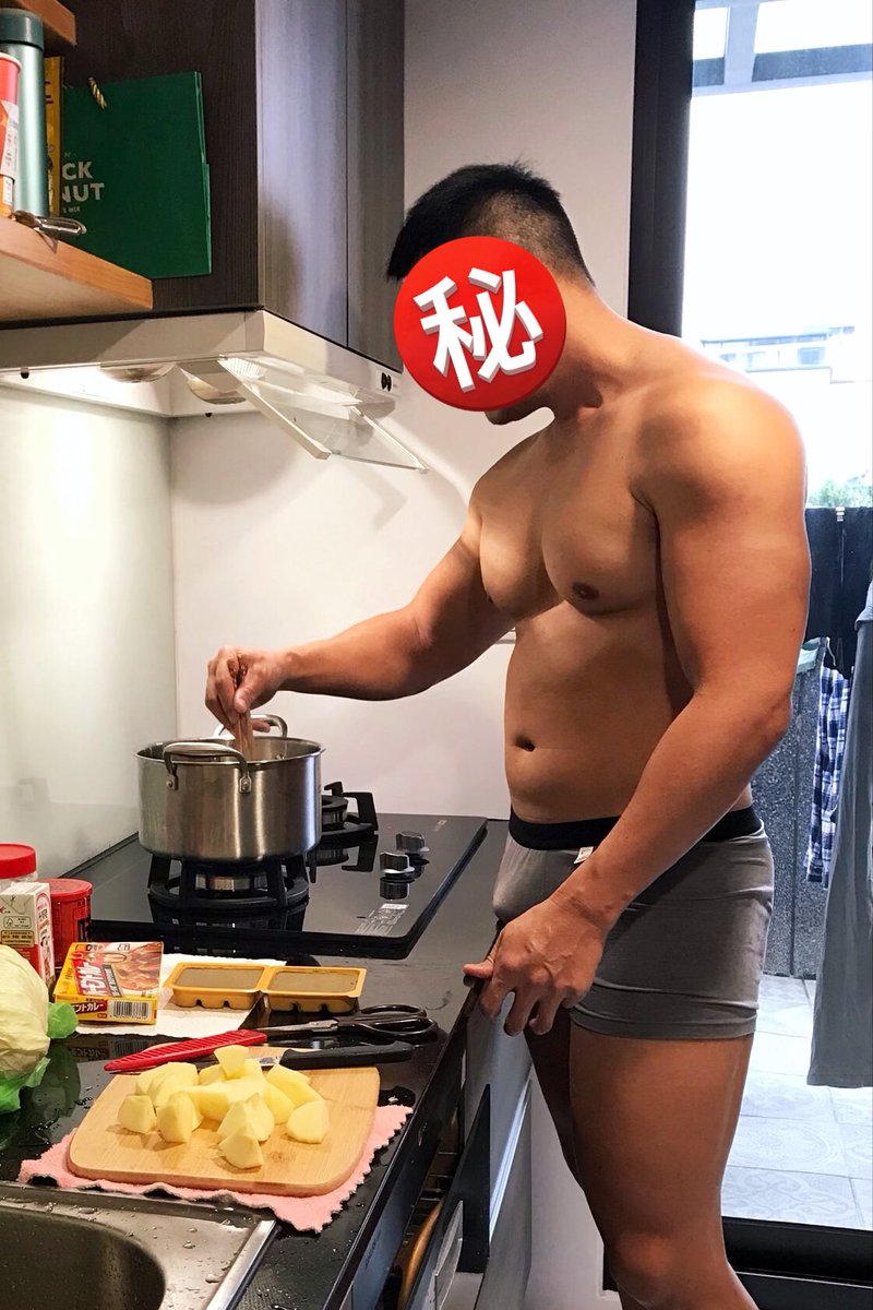 MIHOLOVER1's tweet photo. 其實我蠻喜歡煮飯的
歡迎大家來我家搭伙
#家庭煮夫 https://t.co/WGl6LUlRId