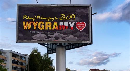 EmiliaKaminska's tweet photo. Miliony złotych poszło na takie plakaty w trakcie kampanii wyborczej, gdy Owsiak występował na politycznych manifestacjach PO z Tuskiem. "Koszty kampanii billboardowej są poniesione z pieniędzy zbiórkowych" - poinformował WOŚP. Sprawę na wniosek @Agniesz78326320 bada PKW. https://t.co/90qCOU2JQC