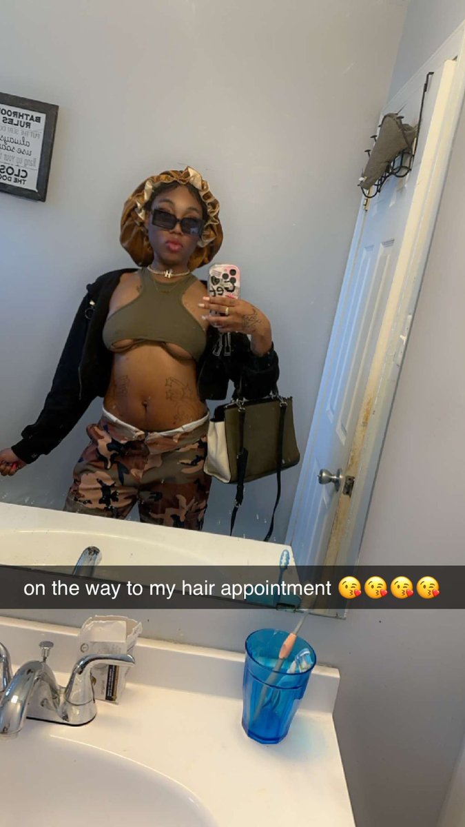 hood_ladyy tweet picture