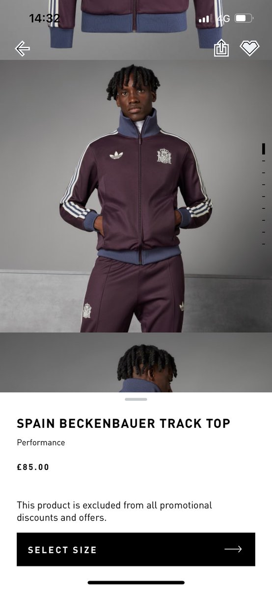 joefishten's tweet photo. @ChatShirt Not the t-shirt mate this trackie top https://t.co/i4WtkieMha