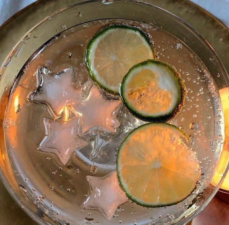 Hanstopher1's tweet image. LOOKING FOR  INTERACTIVE MOOTS !!

☆ looking for army, once, engene, carats, midzy moots, but any fandom will do too !
☆ filo / infj
☆ I hope you will be my friend!

♡︎/↺ to be moots ! #stantwt #kpoptwt