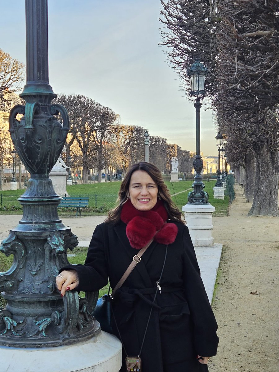 Io sorriso di chi vive a Roma e si sveglia a Parigi