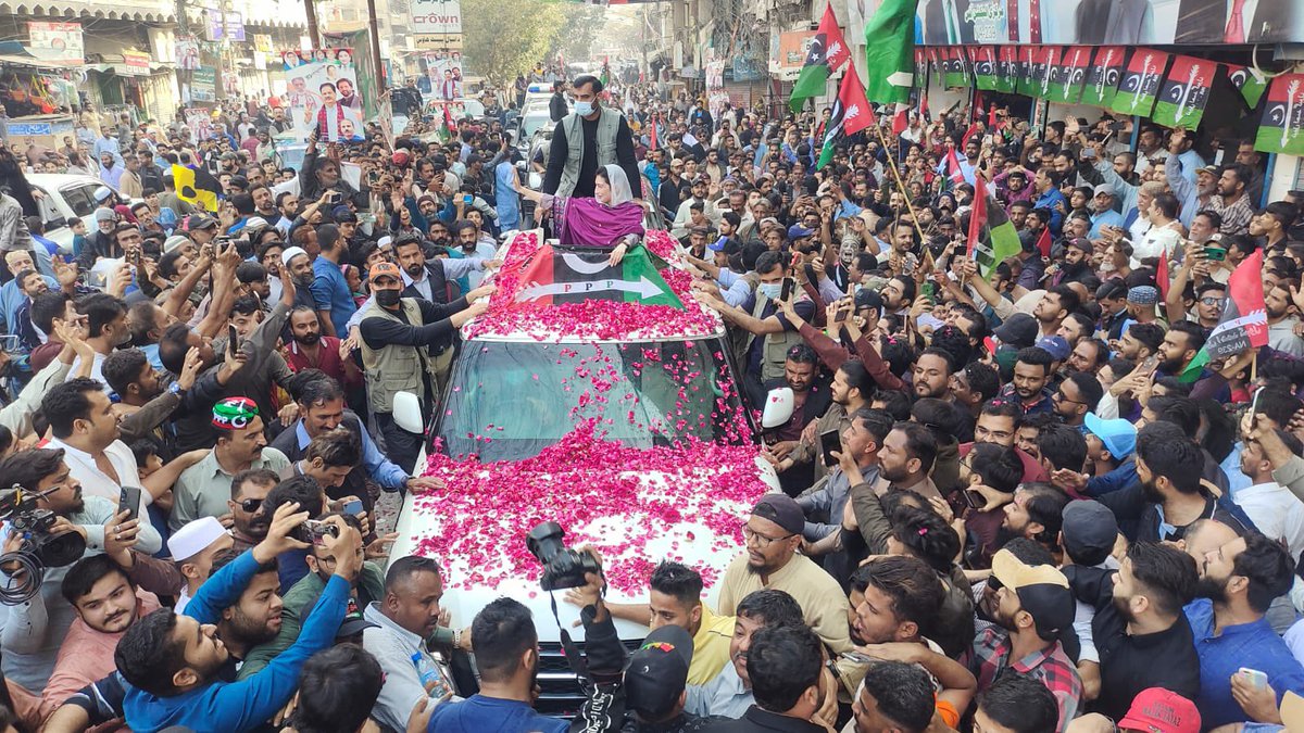 MediaCellPPP's tweet photo. بی بی آصفہ بھٹو زرداری کی قیادت میں لیاری میں انتخابی ریلی، میمن سوسائٹی روڈ پہنچنے پر شرکاء کی جانب سے ریلی کا پرتپاک استقبال
@AseefaBZ 
#چنو_نئی_سوچ_کو https://t.co/ONSeC01ZL7