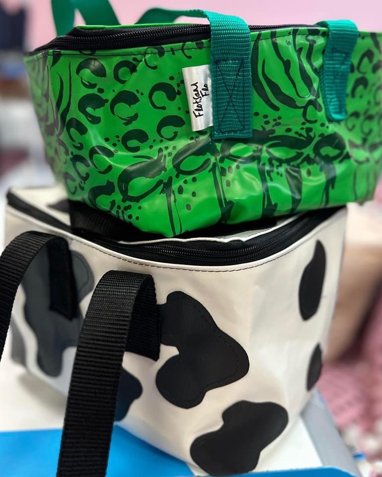FlotsamFlo's tweet photo. Hello little bags! Here are items we made as Christmas gifts upcycled from banners, inflatable &amp; radiator backing offcuts.Kate made more before going into hospital, which will soon be on our website! #bag #upcycle #upcycled #reuse #handmade #upcyclefashion #upcycleart #flotsamflo https://t.co/7tJeLZhiC5
