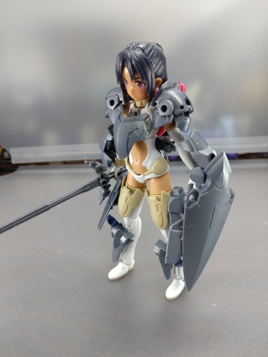 LECROSSBONES's tweet image. #30MLミッション都市エリア
#チームマクシオン
アーマーナイト
重厚な騎士鎧を装備したシスター
長刀から繰り出される一撃は相手の防御を上から叩き潰す