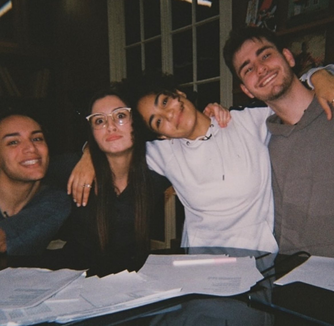 sarahetoile_'s tweet photo. comment ils sont trop mimis, une promo pleine d’amour  ❤️‍🩹 #StarAcademyleLive #StarAcademy https://t.co/X7ObInxle8