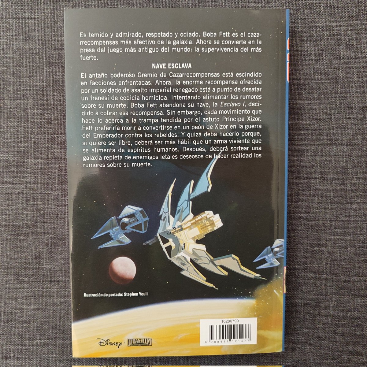 EscribaSith's tweet photo. #72 La guerra de los cazarrecompensas 2: Nave esclava
Seguimos con las fechorías de los cazarrecompensas más peligrosos de la galaxia en la 2° novela de esta trilogía
Tenemos 1 edición de @PlanetadComic
¿Que os parece está aventura?
#StarWars #KWJeter https://t.co/nJOSQOvp4u